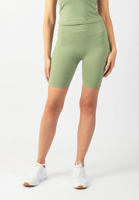 Serenita Shorts 8" (Pistachio)